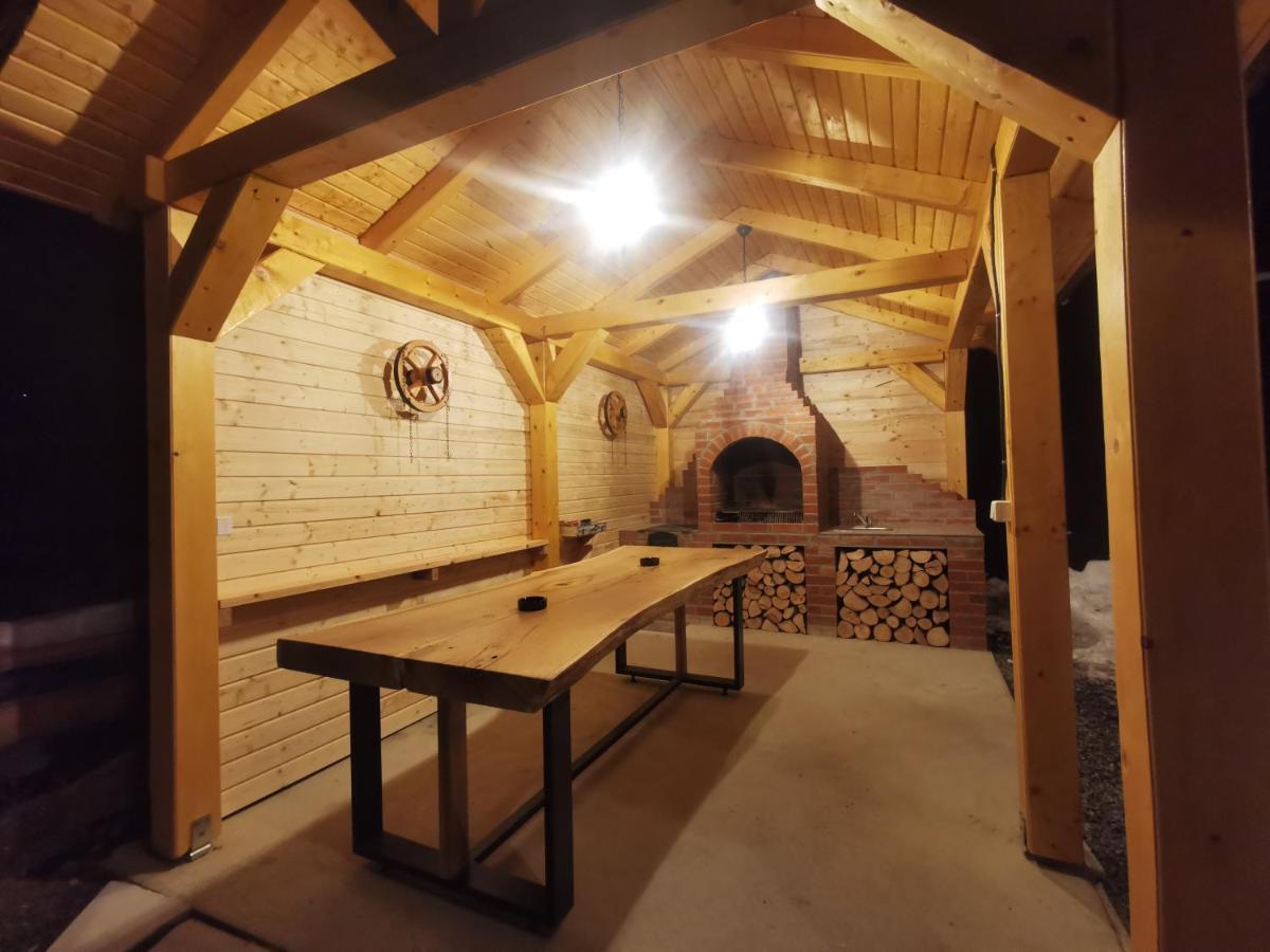 Bear'S Lair Chalet Porumbacu de Sus Exterior foto