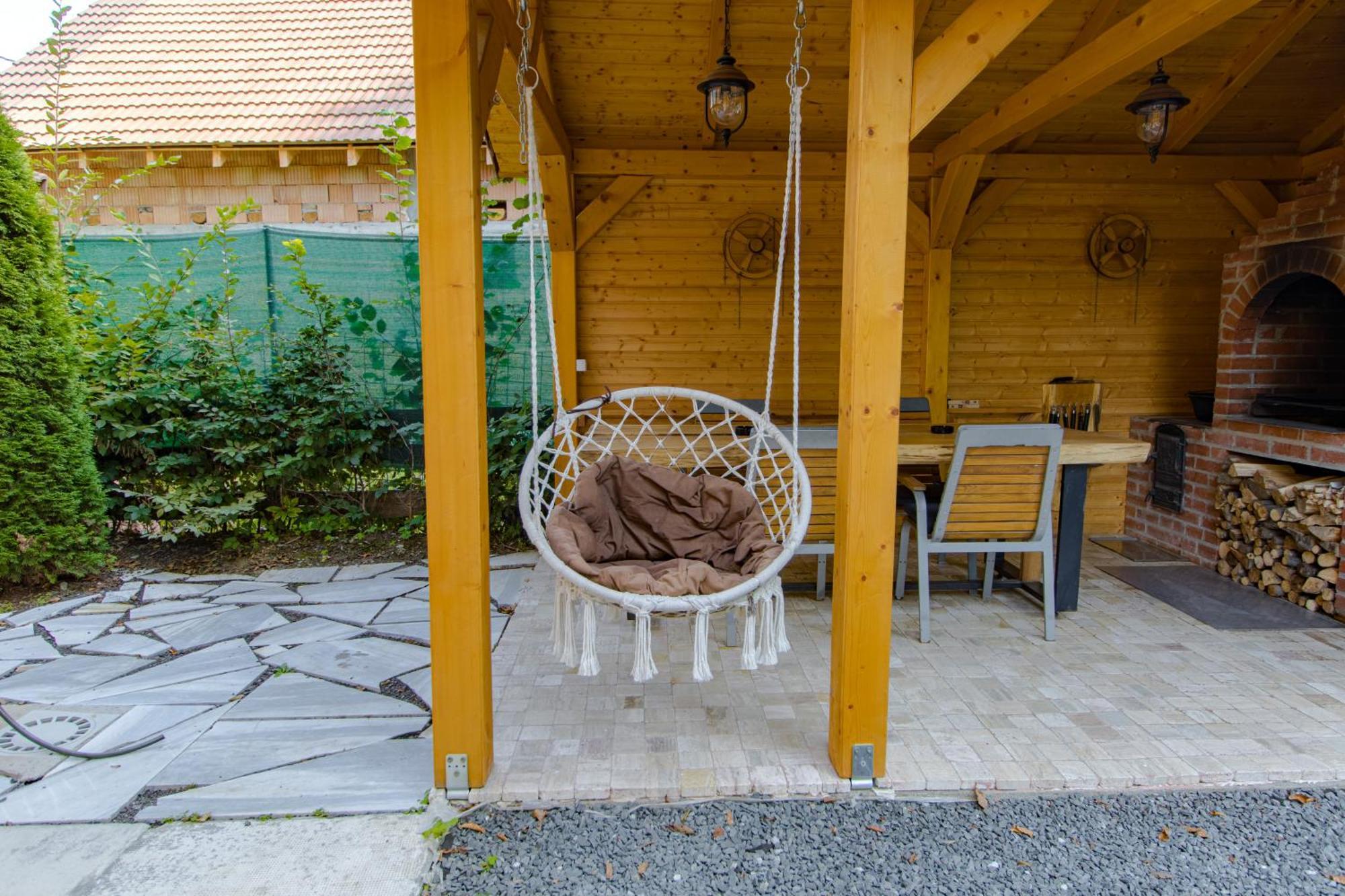 Bear'S Lair Chalet Porumbacu de Sus Exterior foto